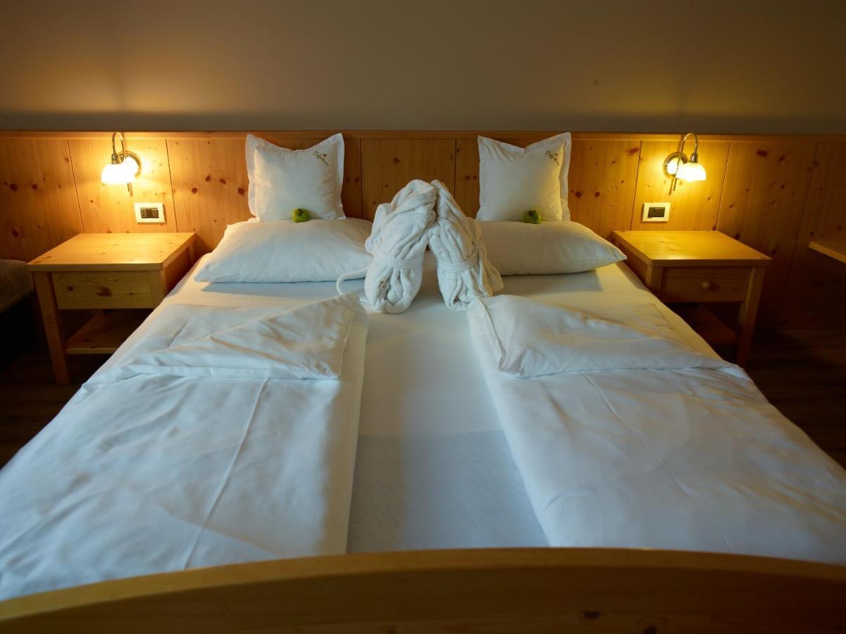 Hotel Tiefenbrunn Gardensuites & Breakfast Лана Экстерьер фото