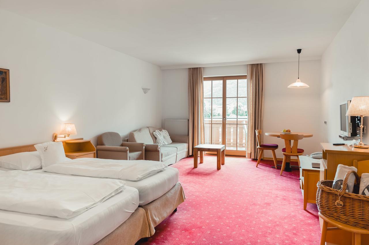 Hotel Tiefenbrunn Gardensuites & Breakfast Лана Номер фото